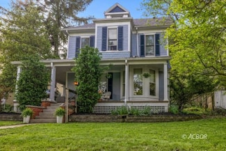 200 E State St, Athens, OH 45701
