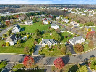 17 Albermarle Dr, Marlboro, NJ 07746