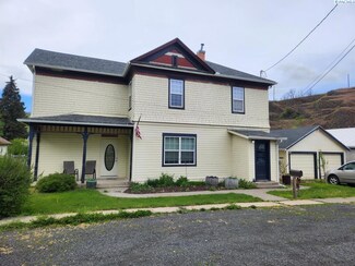 504 E Cooper St, Colfax, WA 99111