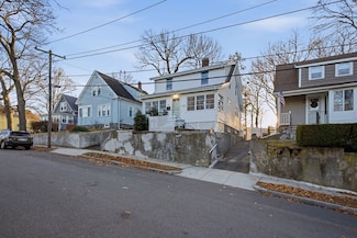 169 Pine St, Quincy, MA 02170
