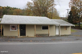 1030 Sandy Run Rd, Hopewell, PA 16650