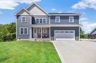 62 Sycamore Ln, Chicopee, MA 01013