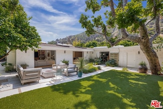 3328 Mandeville Canyon Rd, Los Angeles, CA 90049