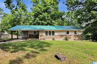 829 Woodlock Ln, Weaver, AL 36277