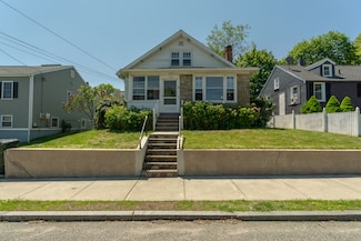 164 Norwood Ave, New London, CT 06320