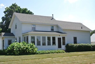 402 Walnut St, Osage, IA 50461