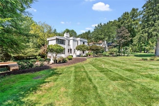 1 Daniel Rd, Saint Louis, MO 63124
