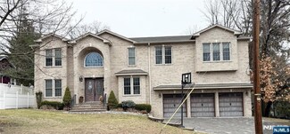 124 Cross St, Demarest, NJ 07627