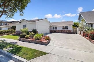 4808 Hazelnut Ave, Seal Beach, CA 90740