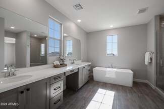 9620 E Rainbow Ave, Mesa, AZ 85212