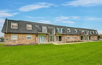 8476 W 103rd Terrace Unit 15107, Palos Hills, IL 60465