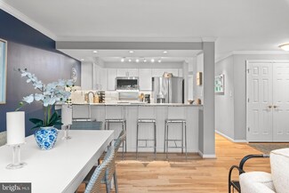 1142 Lake Heron Dr, Annapolis, MD 21403