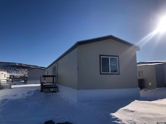 204 Bear River Dr, Evanston, WY 82930