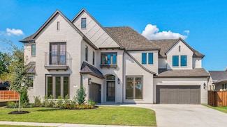 716 Bear Creek Dr, Hurst, TX 76054