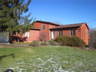 9224 Peck Rd, Mantua, OH 44255