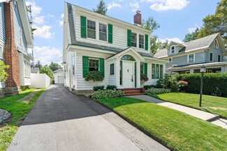 8 Irving Rd, Schenectady, NY 12302