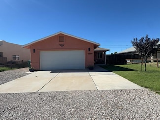 10238 S Honeysuckle Dr, Hereford, AZ 85615