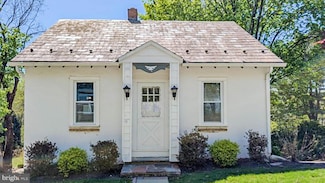 3112 Honeysuckle Rd, Bethlehem, PA 18015