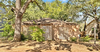 2711 N Locust St, Denton, TX 76209