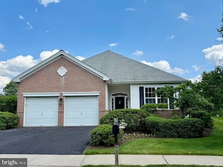 32 Brewster Ct, Pennington, NJ 08534