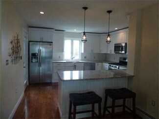 15 Beacon St, Salem, MA 01970