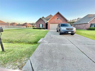 201 Trenton Dr, Mandeville, LA 70471