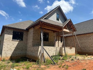 152 Schrimsher Dr, Inman, SC 29349