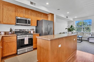 240 City Center Dr, Rohnert Park, CA 94928