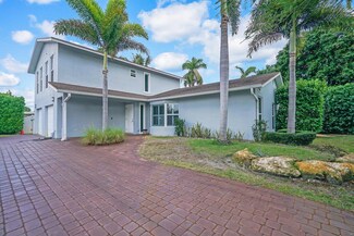 3100 Fernwood Dr, Boynton Beach, FL 33435
