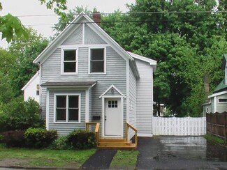 32 Stone St, Concord, NH 03301
