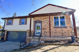 6108 N Hamilton Rd, Peoria, IL 61614