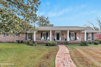 408 E Church St, Quitman, MS 39355