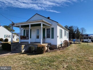 5982 Lonas St, Mount Jackson, VA 22842