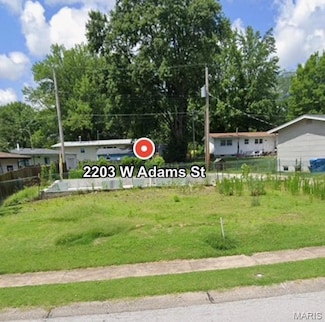 2203 W Adams St, Saint Charles, MO 63301
