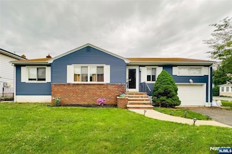 4 Parallel St, Nutley, NJ 07110