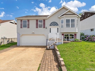 3178 5 Oaks Dr, Arnold, MO 63010