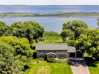 1197 Trisco Cove Dr SE, Osakis, MN 56360