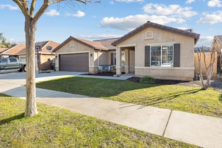 6315 W Clinton Ct, Visalia, CA 93291