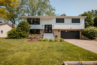 1110 71st St, Darien, IL 60561
