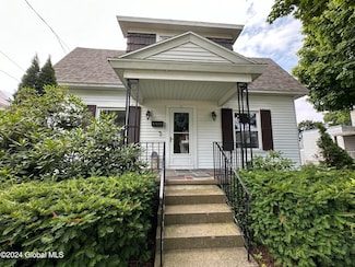 12 Knight St, Glens Falls, NY 12801