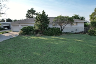 7252 County Road z, Quinter, KS 67752