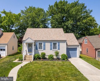 902 Maple Ave, Oaklyn, NJ 08107