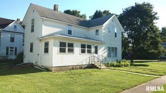 523 N Galena Ave, Wyoming, IL 61491
