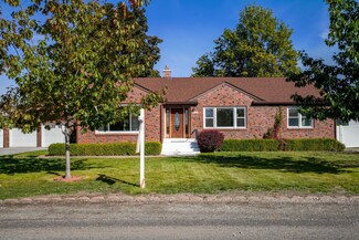 9607 E Upriver Dr, Spokane, WA 99206
