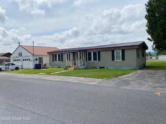 110 Trailer St, Palatine Bridge, NY 13428