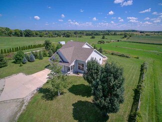 N8252 West Rd, Watertown, WI 53094