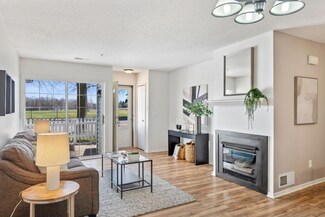 2570 Bedford Ct Unit 11, Saint Paul, MN 55120