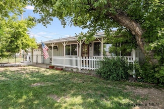1185 W Leisher Rd, Cheyenne, WY 82007