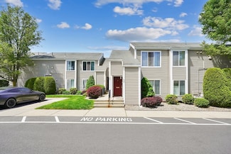 42 Nassau Dr, Springfield, MA 01129