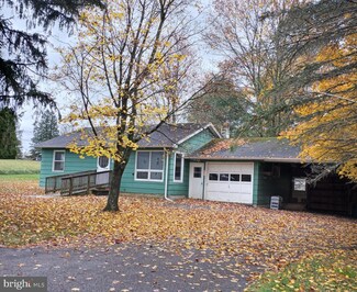 117 East St, Aaronsburg, PA 16820